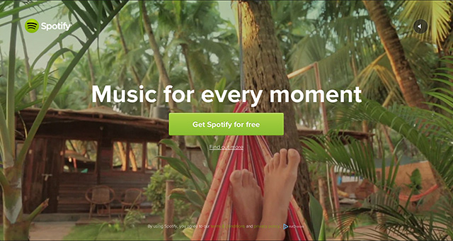Spotifyのサイトは音楽を用意していますが、自動再生はしていません。